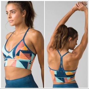 PrAna tyrner sports bra size medium geo print v neck